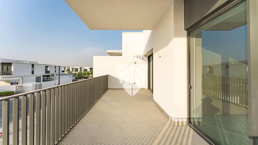 8 Image 8