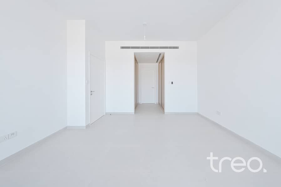 6 Bedroom . jpg