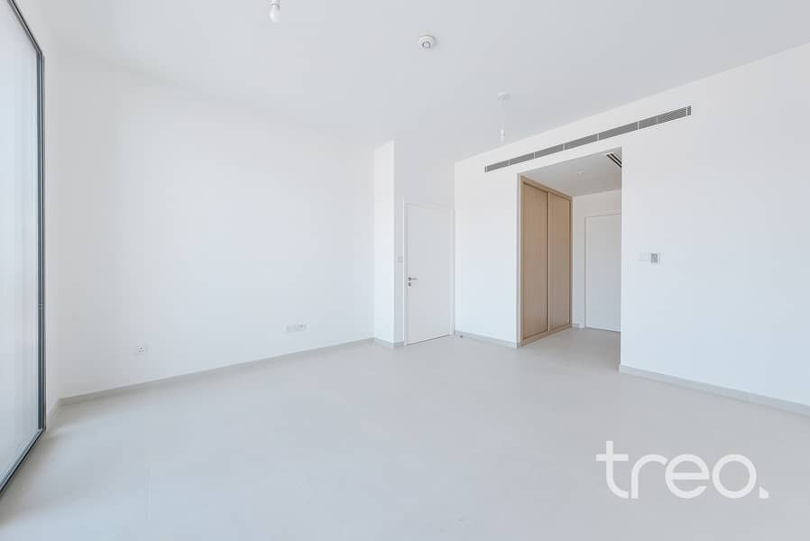 10 Bedroom. jpg