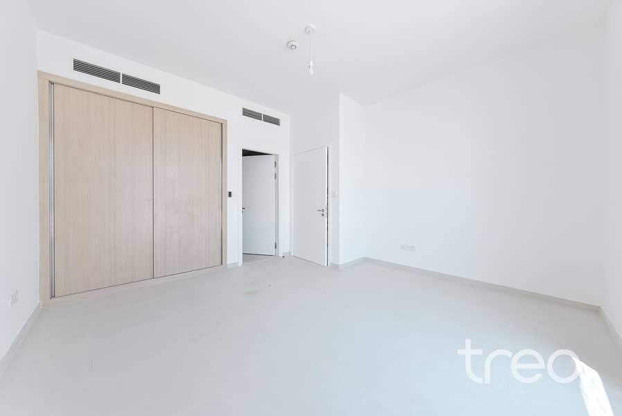 11 Bedroom 1. jpg