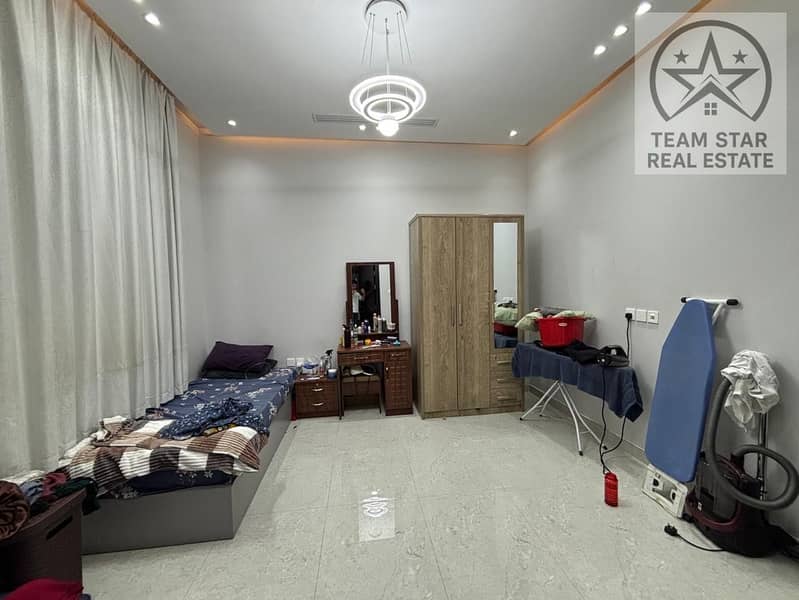 12 ff90c19c-b9a9-4454-8c41-51ad606ea423. jpg