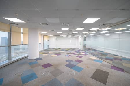 Office para en Alquiler en Dubai Internet City, Dubai - 3qzvkuewz