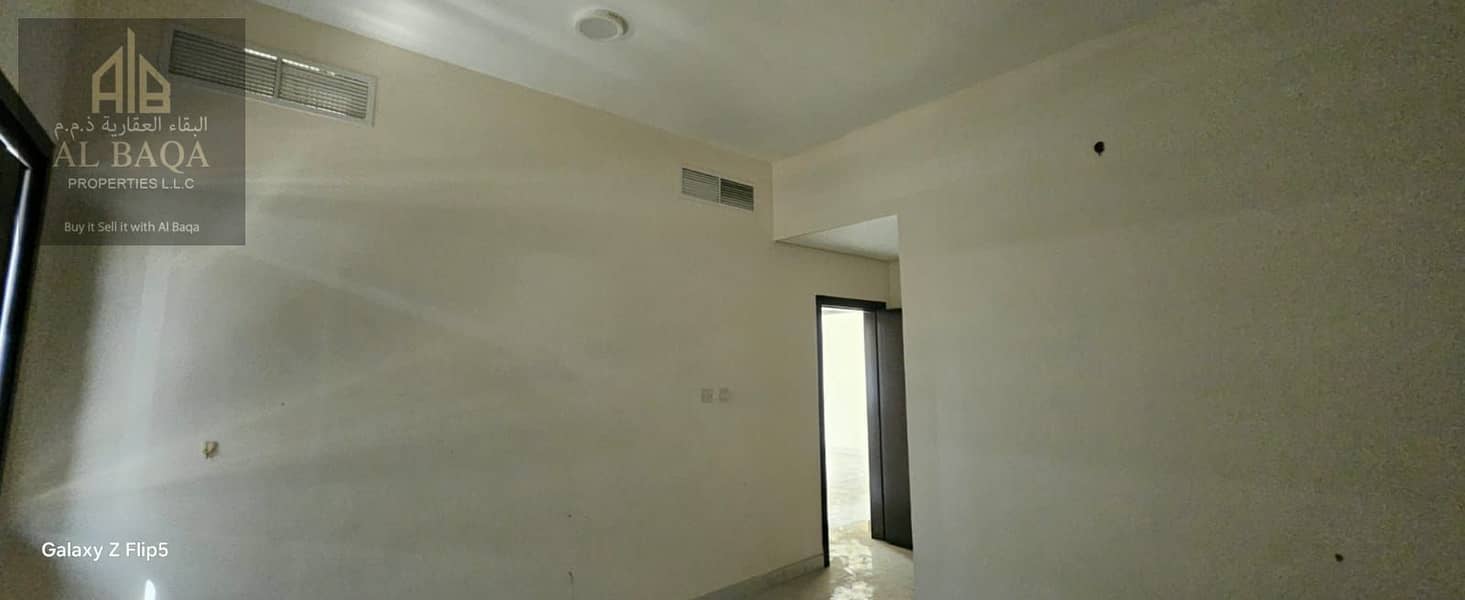 6 WhatsApp Image 2026-09-23 at 2.57. 09 PM. jpeg