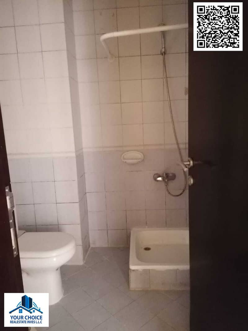 8 9f2b36c5-6bd9-46a0-b8a6-c7ddf9749200. jpg