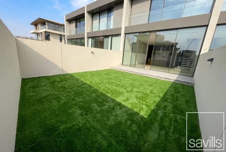 Townhouse de 3 chambres à à vendre à Nad Al Sheba Gardens, Dubai - Maison de ville à Nad Al Sheba Gardens，Nad Al Sheba Gardens 2, 3 chambres, 5499999 AED - 16606082