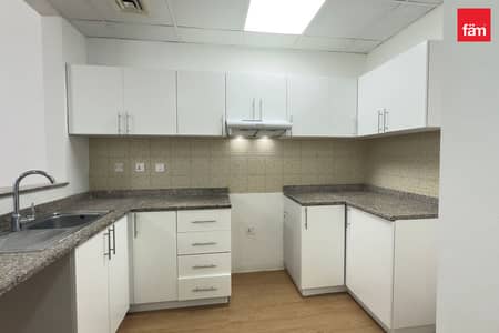 荔湾住宅区， 迪拜 1 卧室公寓待租 - 位于荔湾住宅区，纵横焦点公寓大楼，马扎亚10A楼 1 卧室的公寓 54000 AED - 16611636