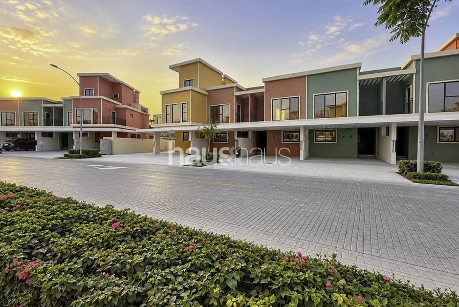 Single Row | Close To Lagoons | Negotiable Single Row | Close To Lagoons | Negotiable
