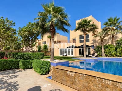 5 habitaciones Villa para en Venta en Al Hamra Village, Ras Al Khaimah - Villa en Al Hamra Village, 5 dormitorios, 9550000 AED - 16611909