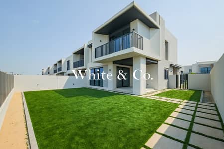 4 habitaciones Townhouse para en Venta en Jebel Ali Village, Dubai - Casa adosada en Jebel Ali Village,Jebel Ali Village Townhouses, 4 dormitorios, 6450000 AED - 16571240 4 habitaciones Townhouse para en Venta en Jebel Ali Village, Dubai - Casa adosada en Jebel Ali Village,Jebel Ali Village Townhouses, 4 dormitorios, 6450000 AED - 16571240