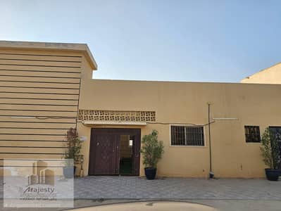 3 Bedroom Villa for Rent in Al Sabkha, Sharjah - WhatsApp Image 2026-09-23 at 3.45. 19 PM (2). jpeg 3 Bedroom Villa for Rent in Al Sabkha, Sharjah - WhatsApp Image 2026-09-23 at 3.45. 19 PM (2). jpeg