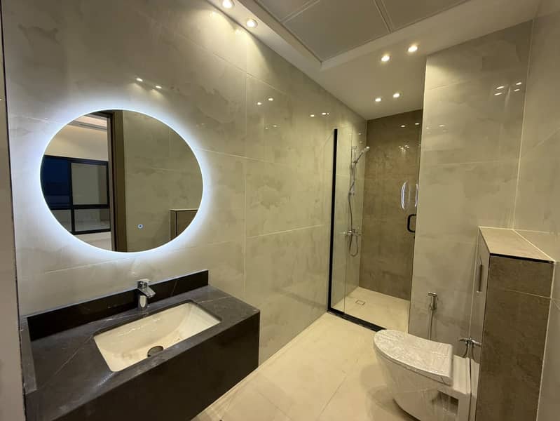23 7da20bc0-3bd8-4ec7-b622-a1197c8f5569. jpg