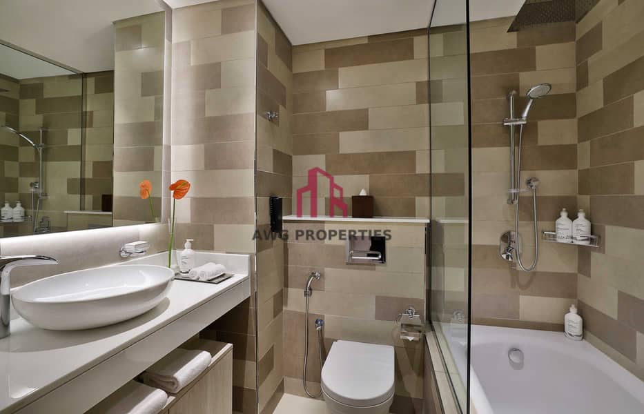 6 NH_Collection_Dubai_The_Palm_Superior_One_Bedroom_Sea_View_Apartment_Bathroom. jpg