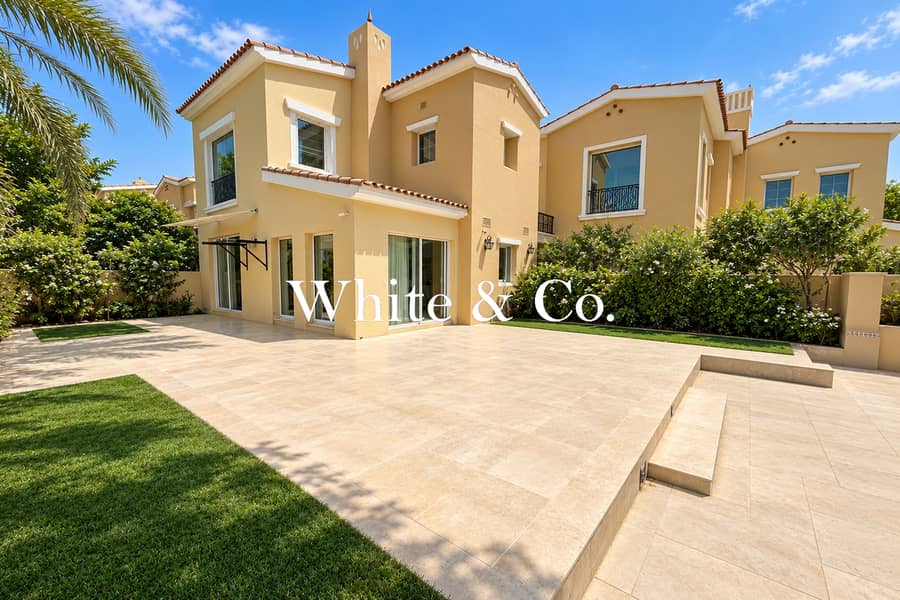 Exclusive | Huge Plot | Fully renovated Exclusive | Huge Plot | Fully renovated