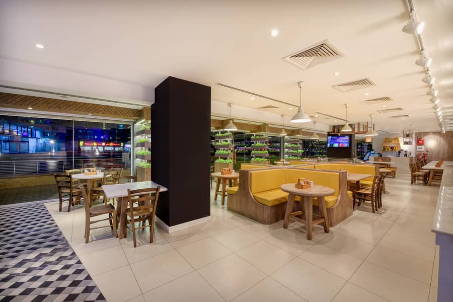 10 THE MARKET RESTAURANT & CAFE (4). jpg