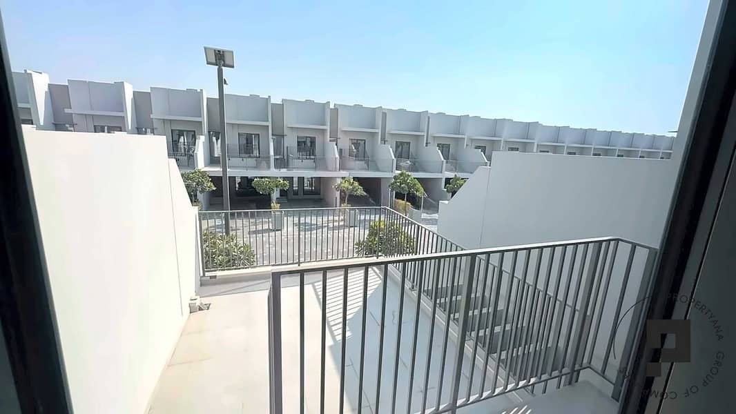 2 37-balcony-view-3. jpg