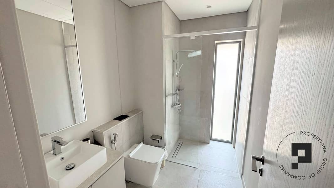 23 17-bathroom-3. jpg