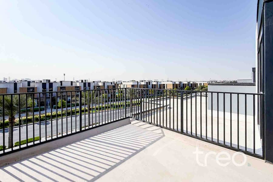 7 3B2 terrace2. jpg