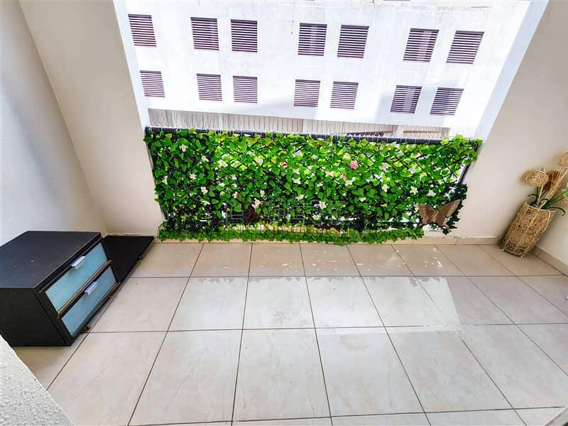 6 Image 6