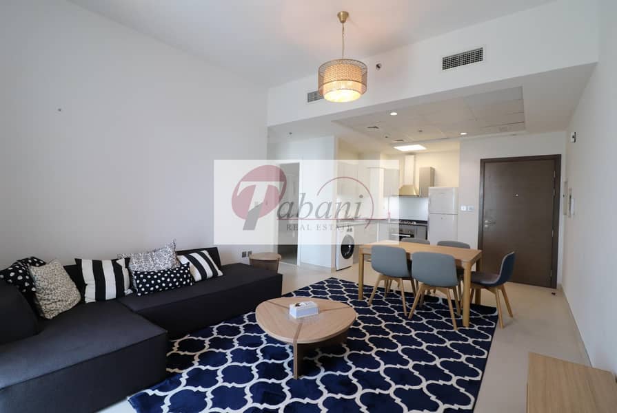 Luxurious I Fully Furnished I Close to Metro|