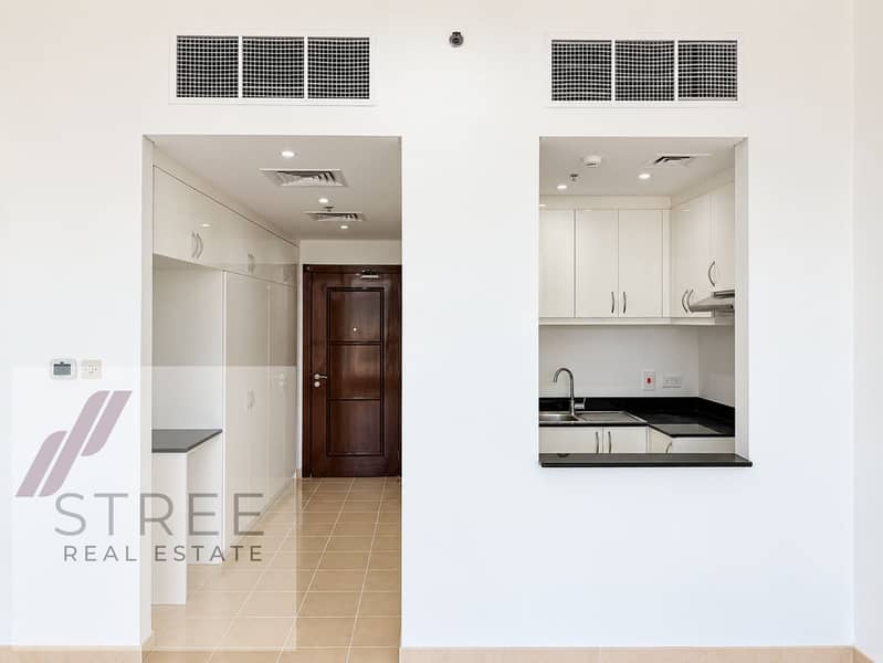8 Entryway. png