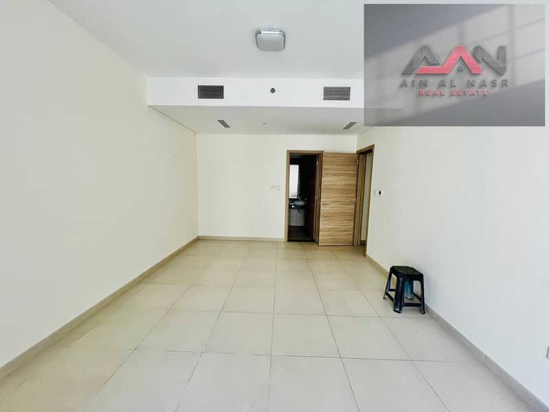 11 abec67d5-1780-4cb3-addb-f3d610c57a49. jpg