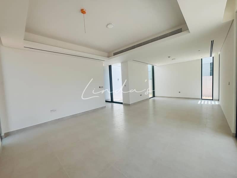 3 images image img
