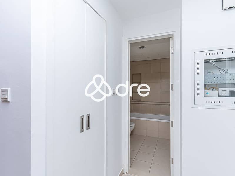 12 DRE08098. JPG