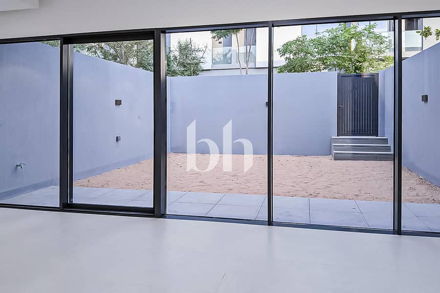 27 Robinia 2 Br 31 Jpg