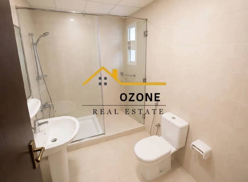 13 82779. jpg