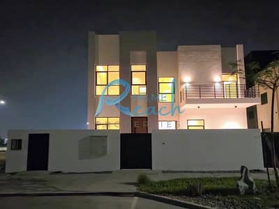 5 Schlafzimmer Villa zum Miete in Al Shamkha, Abu Dhabi - 20240928_191148. jpg 5 Schlafzimmer Villa zum Miete in Al Shamkha, Abu Dhabi - 20240928_191148. jpg
