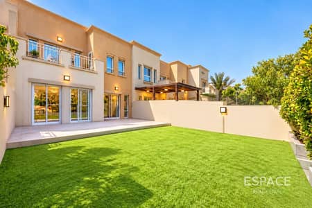 3 Bedroom Villa for Rent in The Lakes, Dubai - Immaculate | Opposite The Pool | Upgraded 3 Bedroom Villa for Rent in The Lakes, Dubai - Immaculate | Opposite The Pool | Upgraded