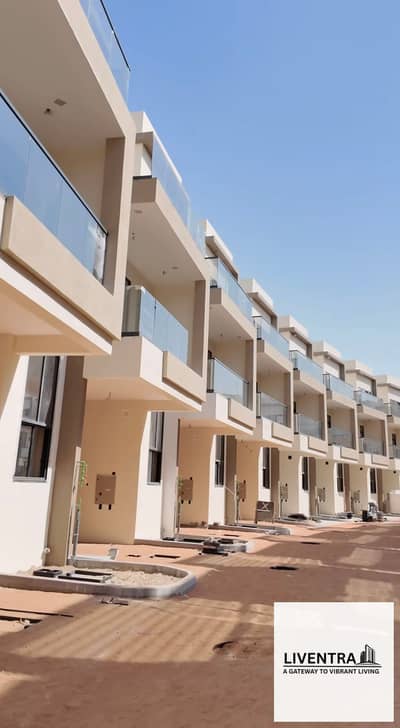 4 Camere Townhouse in affitto a Dubai Investments Park (DIP), Dubai - Villetta a schiera a Dubai Investments Park (DIP)，Dubai Investments Park 1, 4 camere da letto, 274999 AED - 16626364