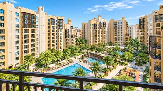 4 Bedroom Flat for Rent in Madinat Jumeirah Living, Dubai - ChatGPT Image Sep 24, 2026, 05_38_05 PM. png