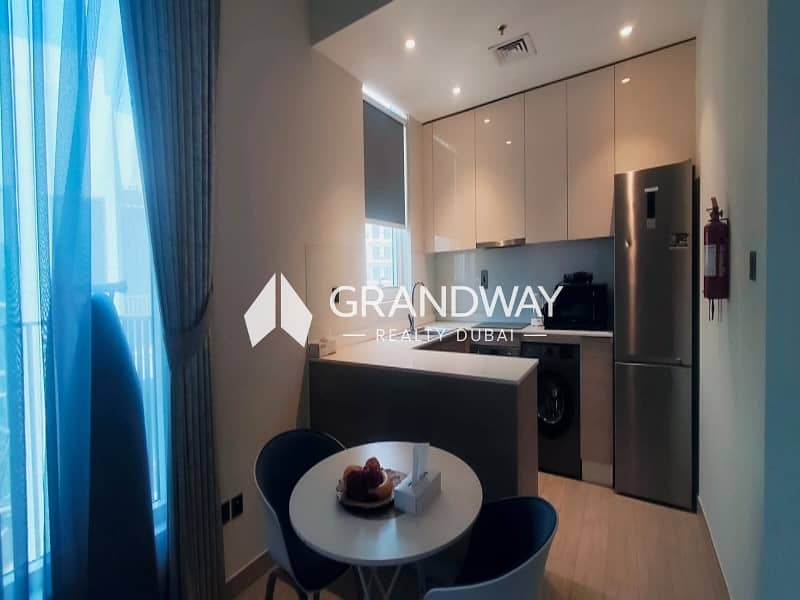 3 Modern Studio Living I Premium Residence I Arjan — photo 3