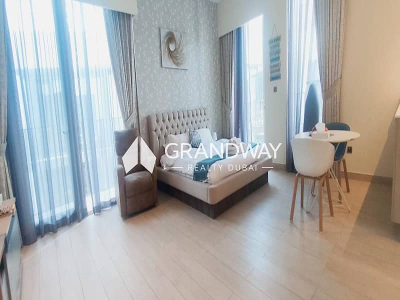 4 Modern Studio Living I Premium Residence I Arjan — photo 4