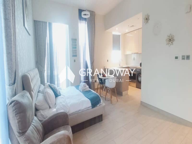 5 Modern Studio Living I Premium Residence I Arjan — photo 5