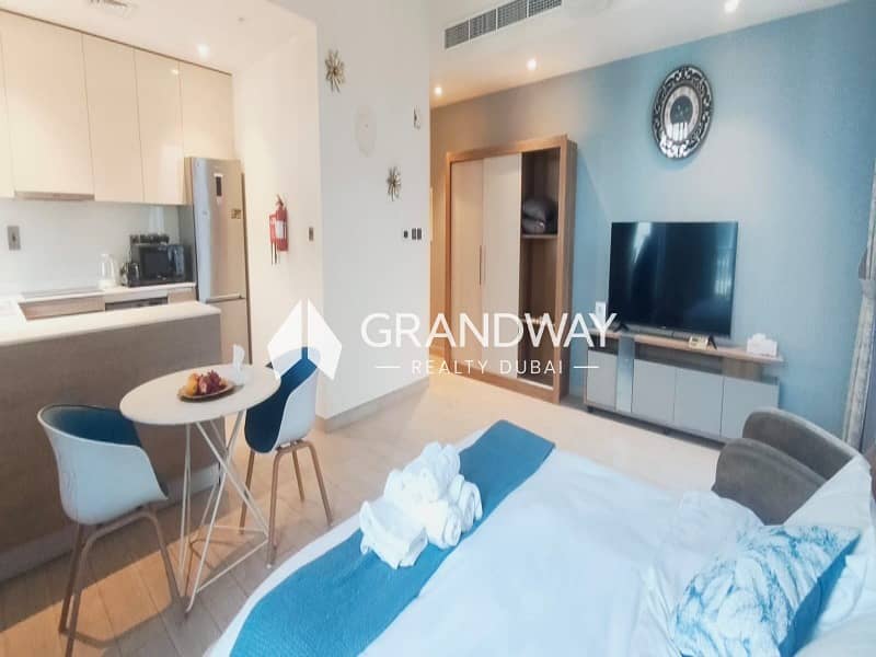 6 Modern Studio Living I Premium Residence I Arjan — photo 6