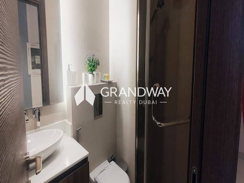 12 Modern Studio Living I Premium Residence I Arjan — photo 12