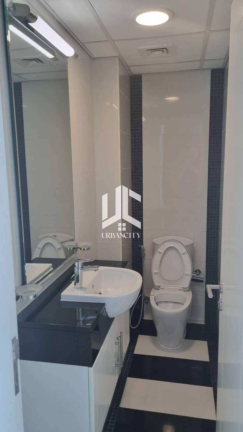 14 18 - MB1205 Guest Bathroom. jpg