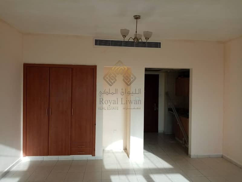2 Ready to Move in Studio in Persia for Rent