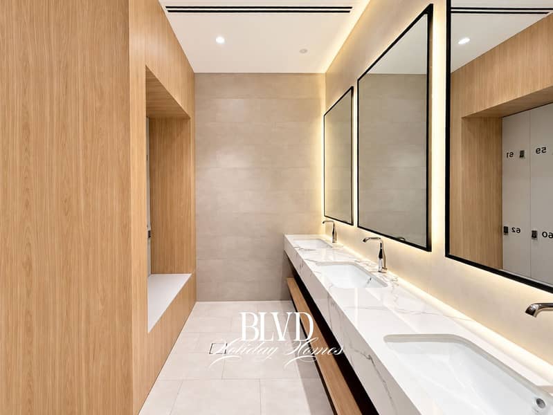 47 Royal Regency 15. jpg