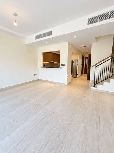 4 Slaapkamers Townhouse te Koop in DAMAC Lagoons, Dubai - Damac lagoons 1. jpg