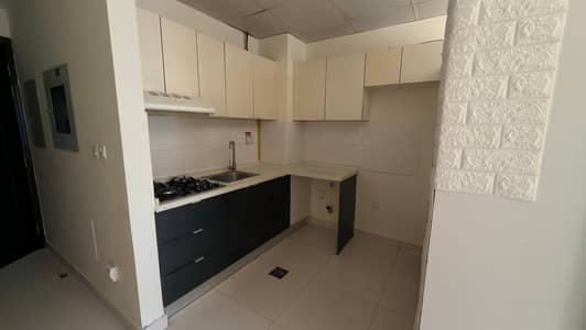 Studio zum Miete in International City Phase 2 (Warsan 4), Dubai - WhatsApp Image 2026-09-24 at 6.11. 49 PM (2). jpeg Studio zum Miete in International City Phase 2 (Warsan 4), Dubai - WhatsApp Image 2026-09-24 at 6.11. 49 PM (2). jpeg