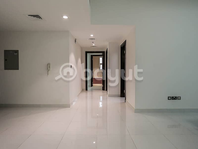 Large 3-BR Flat with Balcony in DSO Large 3-BR Flat with Balcony in DSO