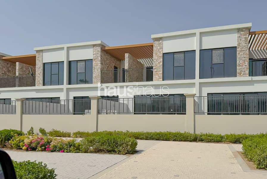 Single Row | Prime Location | Area Expert Single Row | Prime Location | Area Expert