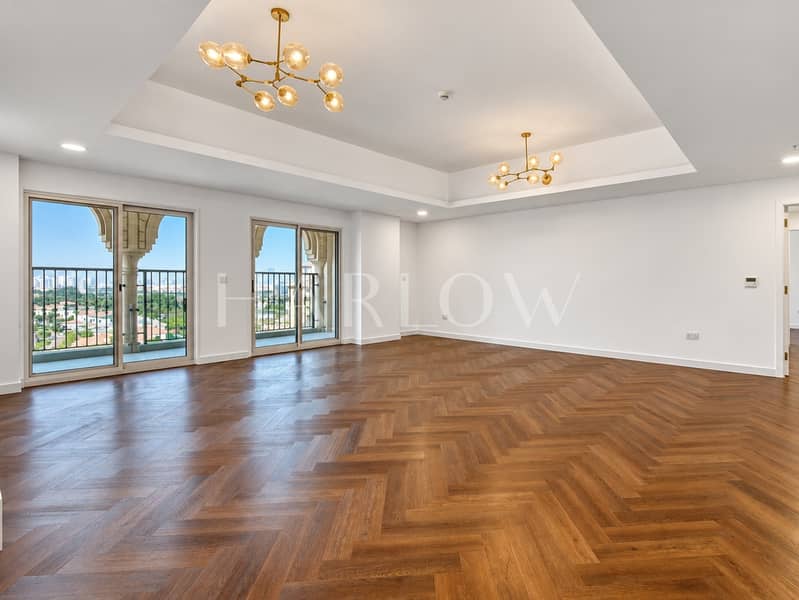 Upgraded | Golf View | Wraparound Balcony | Vacant Upgraded | Golf View | Wraparound Balcony | Vacant