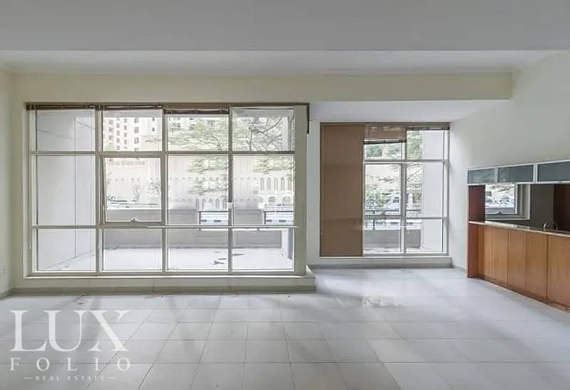 Dubai Marina Specialist / Podium Villa Dubai Marina Specialist / Podium Villa