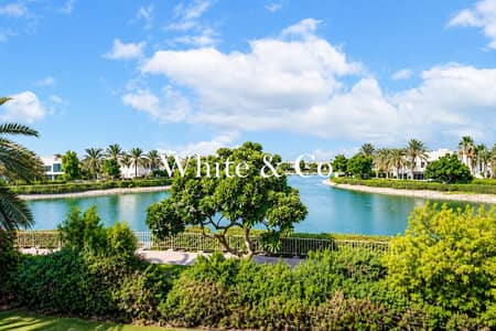 5 Bedroom Villa for Rent in The Meadows, Dubai - Fully Upgraded | Lake Backing | Single Row 5 Bedroom Villa for Rent in The Meadows, Dubai - Fully Upgraded | Lake Backing | Single Row