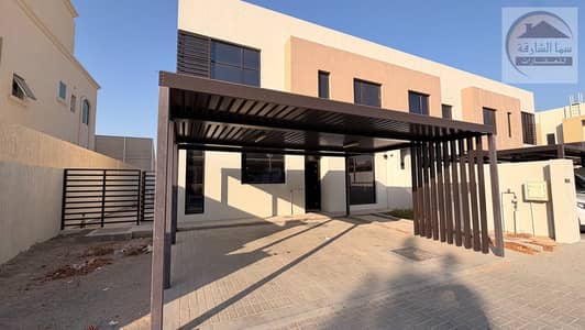4 Bedroom Villa for Sale in Al Tai, Sharjah - de3ff9c3-3f7d-4d5f-8083-c72e00529ad3. jpg 4 Bedroom Villa for Sale in Al Tai, Sharjah - de3ff9c3-3f7d-4d5f-8083-c72e00529ad3. jpg