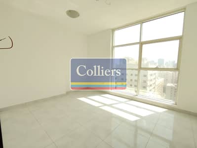 2 Slaapkamers Appartement te Huur in Abu Shagara, Sharjah - WhatsApp Image 2026-09-24 at 11.00. 06 AM (1). jpeg 2 Slaapkamers Appartement te Huur in Abu Shagara, Sharjah - WhatsApp Image 2026-09-24 at 11.00. 06 AM (1). jpeg